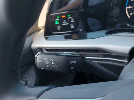 Volkswagen Golf - Afbeelding 21 van 30