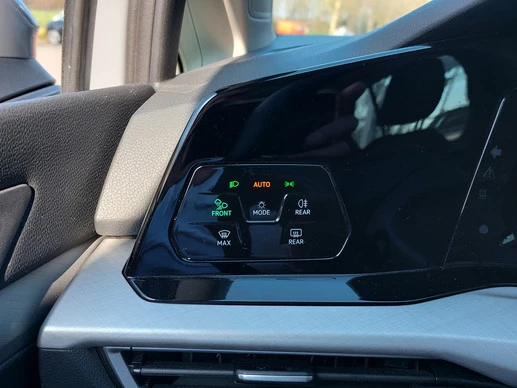 Volkswagen Golf - Afbeelding 23 van 30