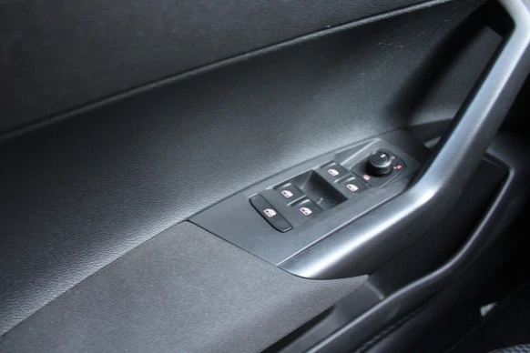 Volkswagen Polo - Afbeelding 28 van 30