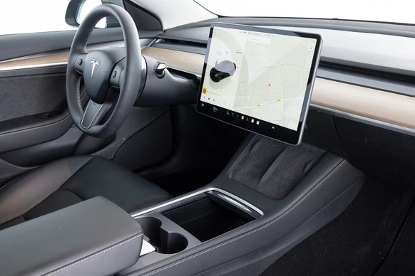 Tesla Model 3 - Afbeelding 3 van 30