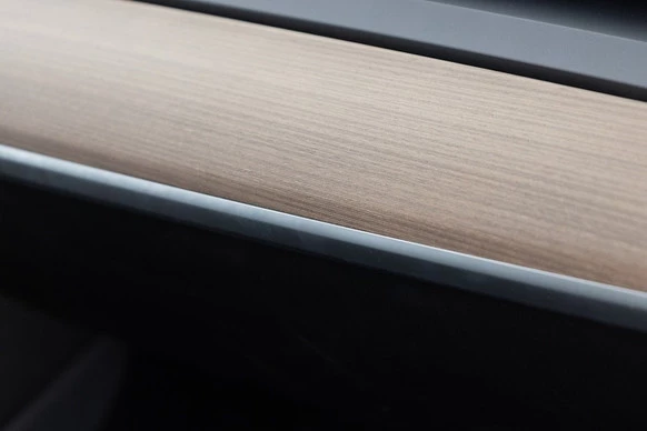 Tesla Model 3 - Afbeelding 9 van 30