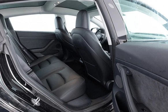 Tesla Model 3 - Afbeelding 10 van 30