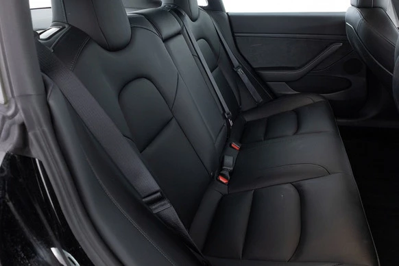 Tesla Model 3 - Afbeelding 11 van 30