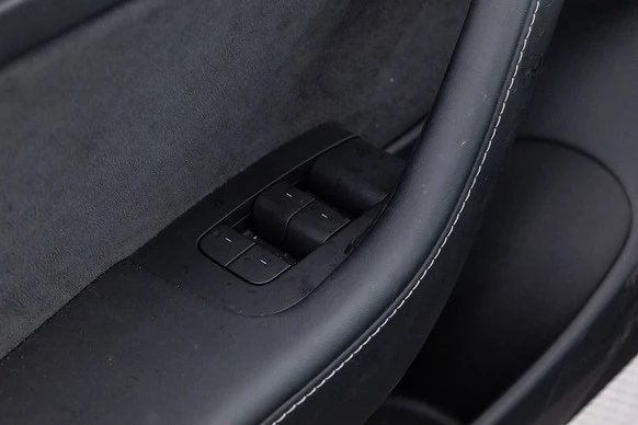 Tesla Model 3 - Afbeelding 12 van 30