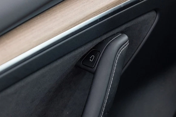 Tesla Model 3 - Afbeelding 13 van 30