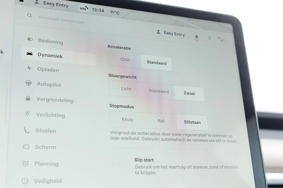 Tesla Model 3 - Afbeelding 18 van 30