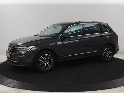 Volkswagen Tiguan - Afbeelding 1 van 30