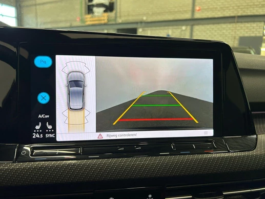 Volkswagen Golf - Afbeelding 17 van 29