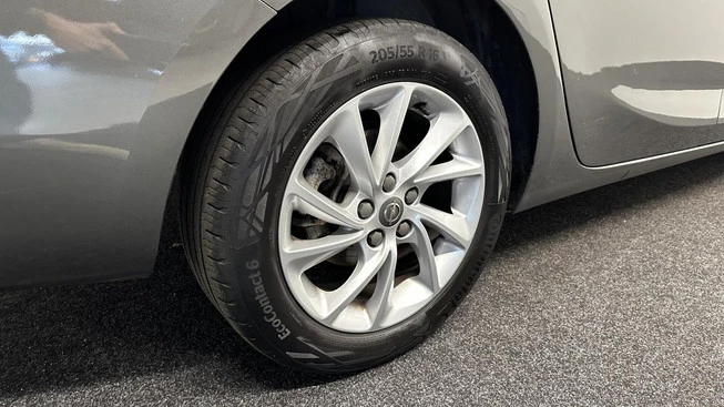 Opel Astra - Afbeelding 18 van 30