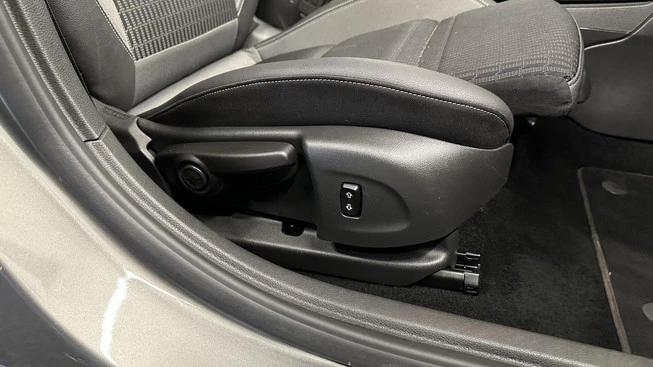 Opel Astra - Afbeelding 20 van 30