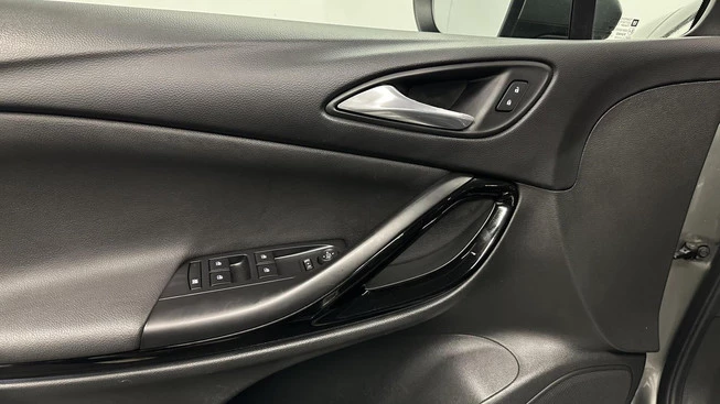 Opel Astra - Afbeelding 26 van 30