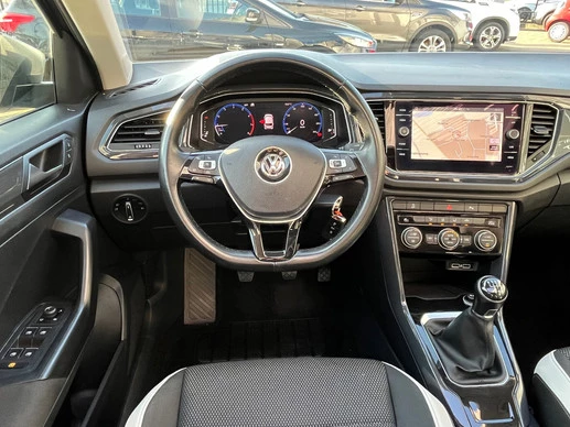 Volkswagen T-Roc - Afbeelding 3 van 30