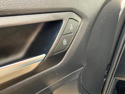 Volkswagen T-Roc - Afbeelding 16 van 30