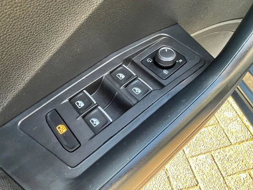 Volkswagen T-Roc - Afbeelding 17 van 30