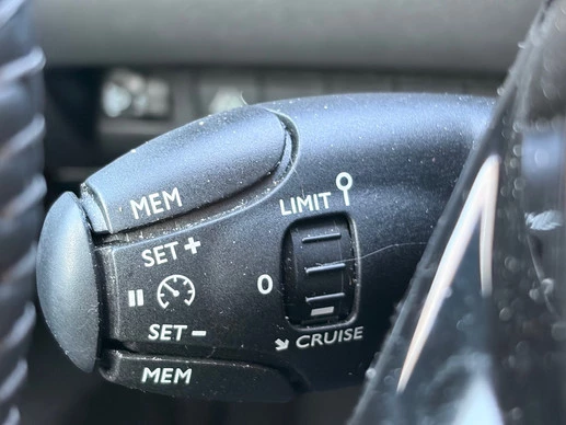 Peugeot 208 - Afbeelding 25 van 30