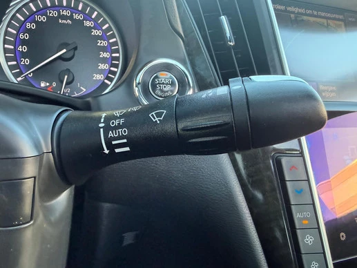 Infiniti Q - Afbeelding 25 van 30