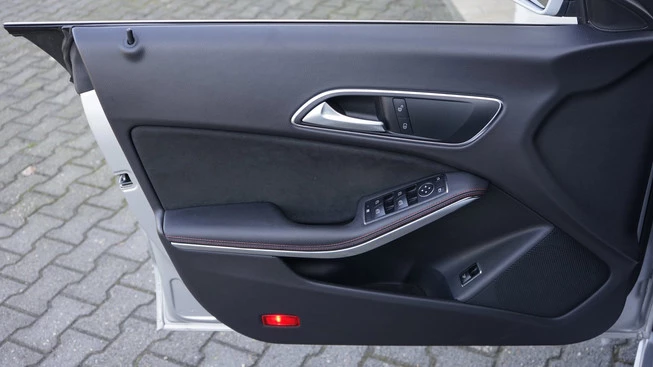 Mercedes-Benz CLA - Afbeelding 10 van 30