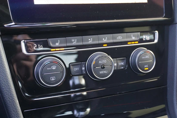 Volkswagen Golf - Afbeelding 21 van 30