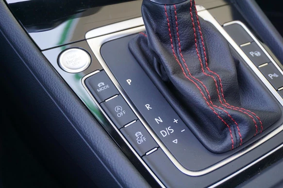 Volkswagen Golf - Afbeelding 23 van 30