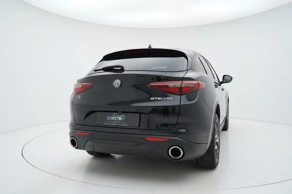 Alfa Romeo Stelvio - Afbeelding 22 van 30