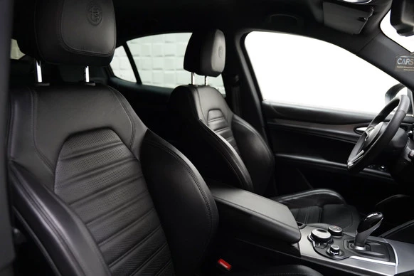 Alfa Romeo Stelvio - Afbeelding 27 van 30