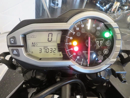 Triumph Tiger - Afbeelding 11 van 14