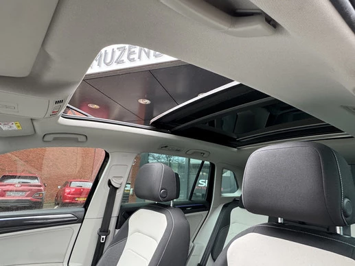 Volkswagen Tiguan - Afbeelding 10 van 30