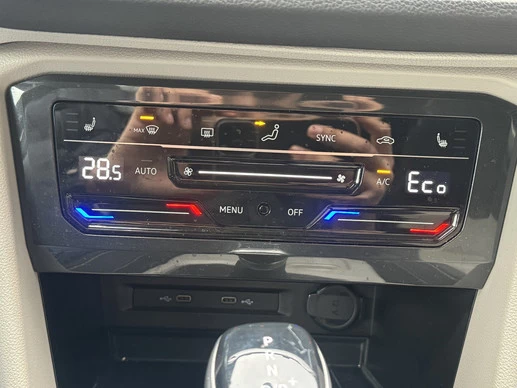 Volkswagen Tiguan - Afbeelding 24 van 30