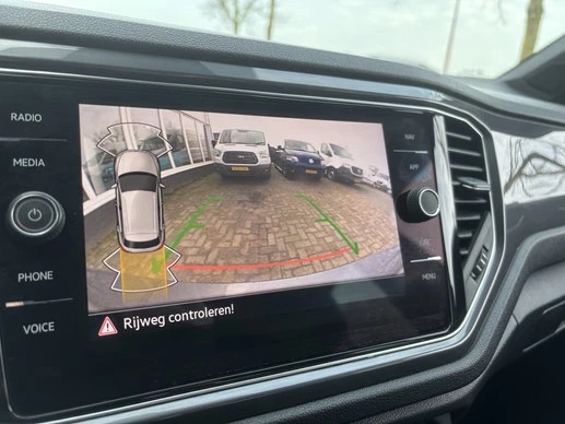 Volkswagen T-Roc - Afbeelding 15 van 30