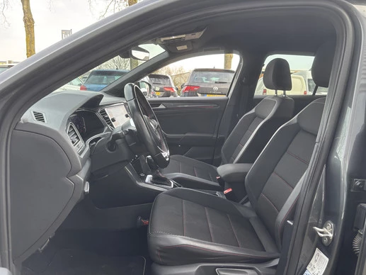 Volkswagen T-Roc - Afbeelding 24 van 30