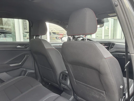 Volkswagen T-Roc - Afbeelding 27 van 30