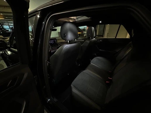 Volkswagen T-Roc - Afbeelding 13 van 30