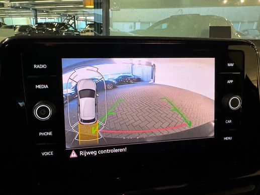 Volkswagen T-Roc - Afbeelding 27 van 30