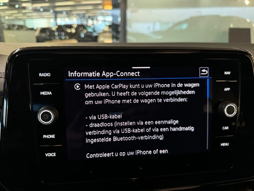 Volkswagen T-Roc - Afbeelding 28 van 30