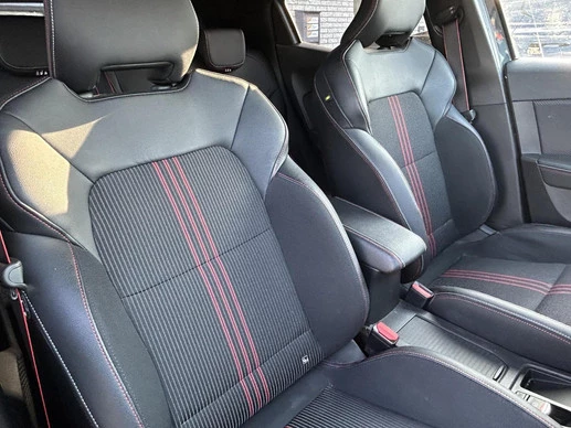 Renault Clio - Afbeelding 28 van 30