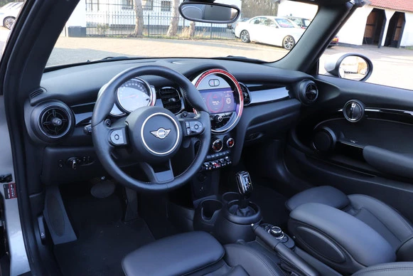 MINI Cooper S Cabrio - Afbeelding 11 van 30