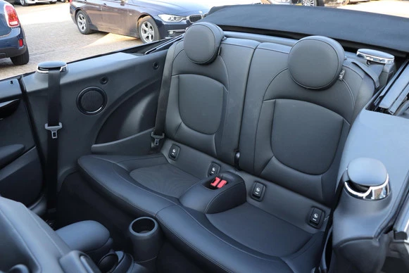 MINI Cooper S Cabrio - Afbeelding 17 van 30