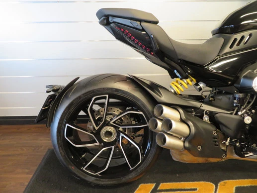 Ducati Diavel - Afbeelding 8 van 16