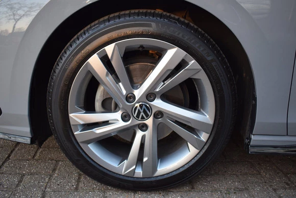 Volkswagen Golf - Afbeelding 9 van 30