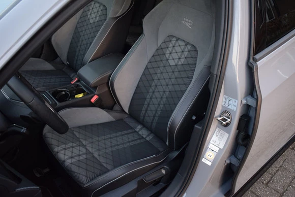 Volkswagen Golf - Afbeelding 16 van 30