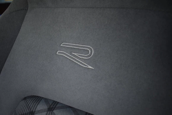 Volkswagen Golf - Afbeelding 17 van 30