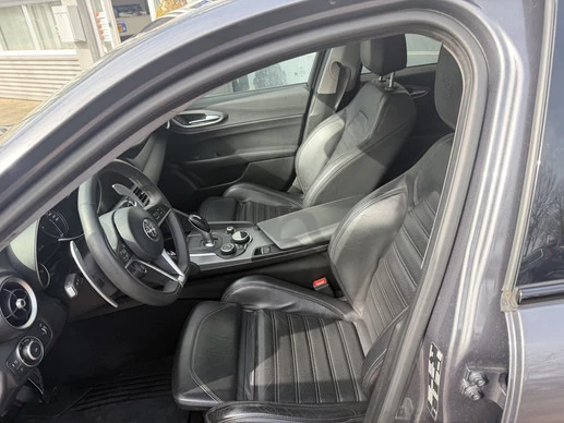 Alfa Romeo Giulia - Afbeelding 7 van 30