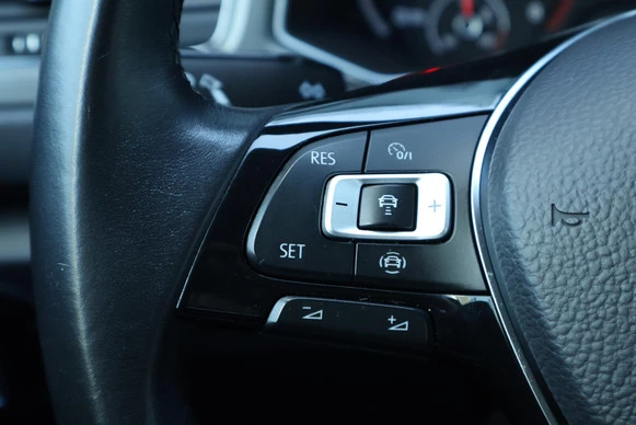 Volkswagen T-Roc - Afbeelding 17 van 30