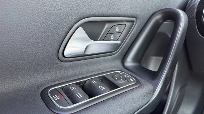 Mercedes-Benz A-Klasse - Afbeelding 18 van 21