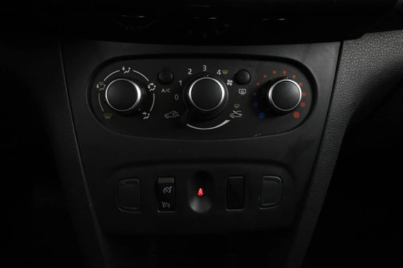 Dacia Logan - Afbeelding 27 van 30