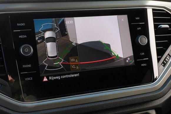 Volkswagen T-Roc - Afbeelding 17 van 30