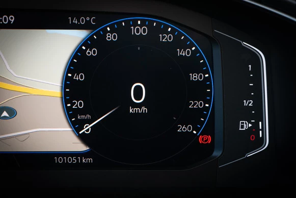 Volkswagen T-Roc - Afbeelding 24 van 30