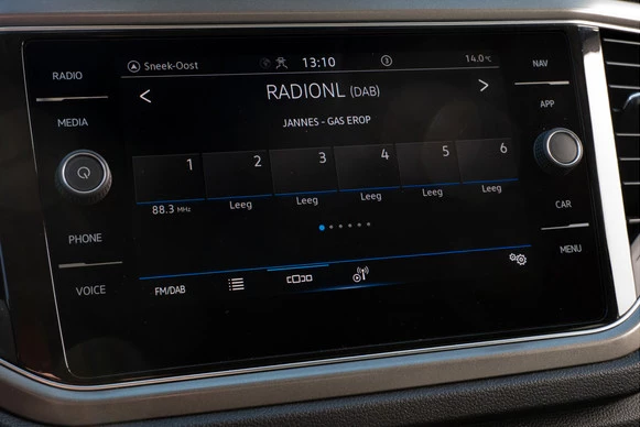 Volkswagen T-Roc - Afbeelding 27 van 30