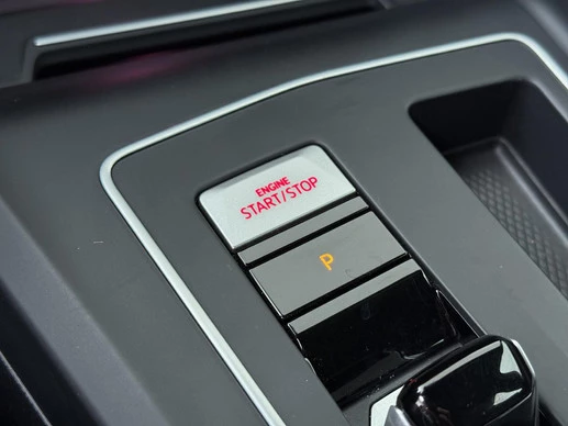 Volkswagen Golf - Afbeelding 24 van 30