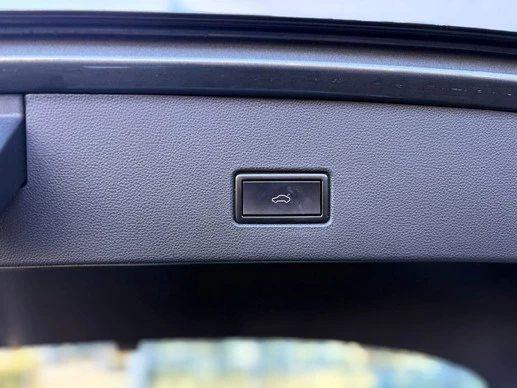 Volkswagen T-Roc - Afbeelding 28 van 30